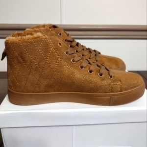 Danskin Women's Ambition High Top Sneakers NIB